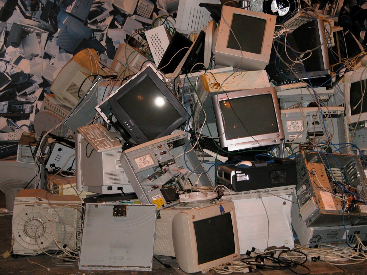 Electronics and Computer Waste in Canada needs to be Properly Disposed of