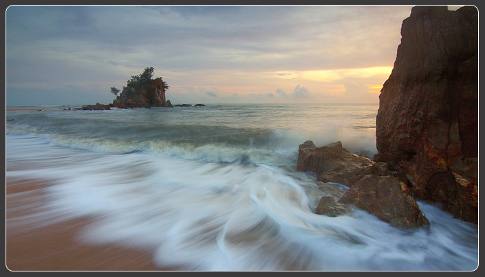 isolated-pacific-island-covered-in-washed-up-plastic