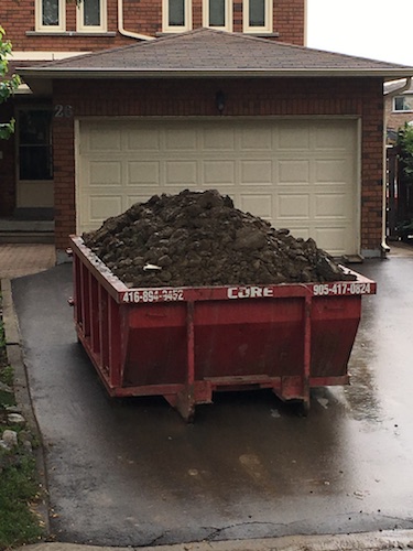 8 Tips for Safely Using Dumpsters on Job Sites